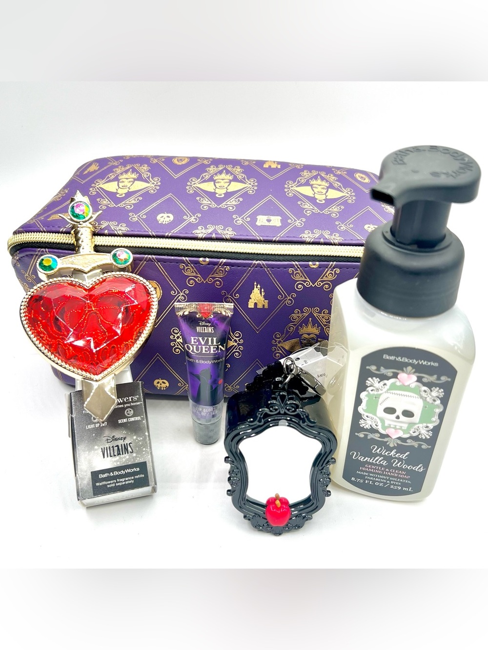 Disney Villains Evil Queen Themed Cosmetic Bag and Accessories Set - NWT